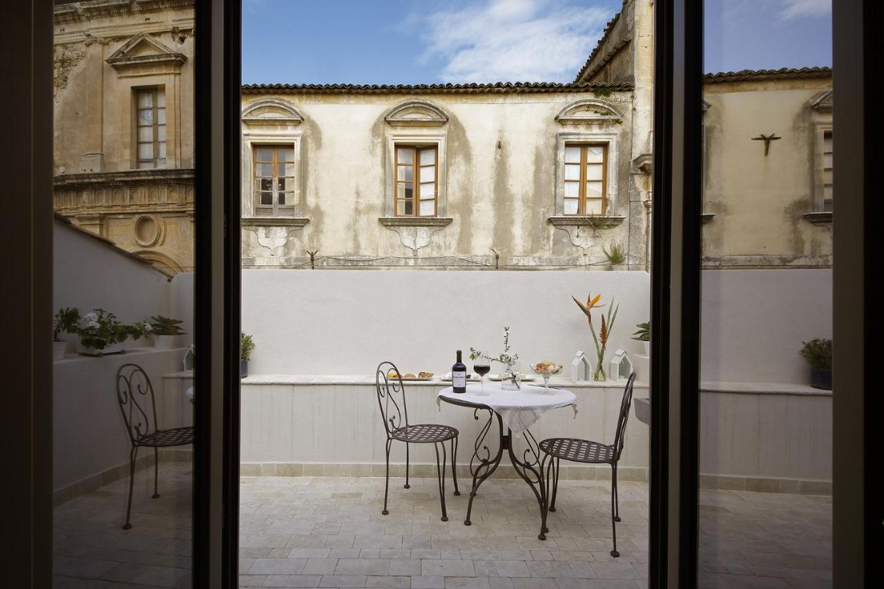 Nicotera Apartment Noto Luaran gambar